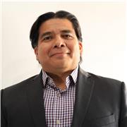 Pedagogo con estudios de maestría y doctorado en educación, asesoría en matemáticas y ciencias básicas